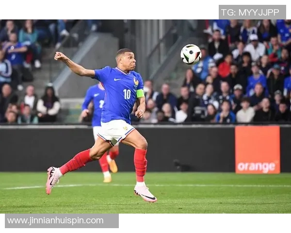 姆巴佩精彩表现双响入账并助攻乌龙错失良机评分8分展现实力