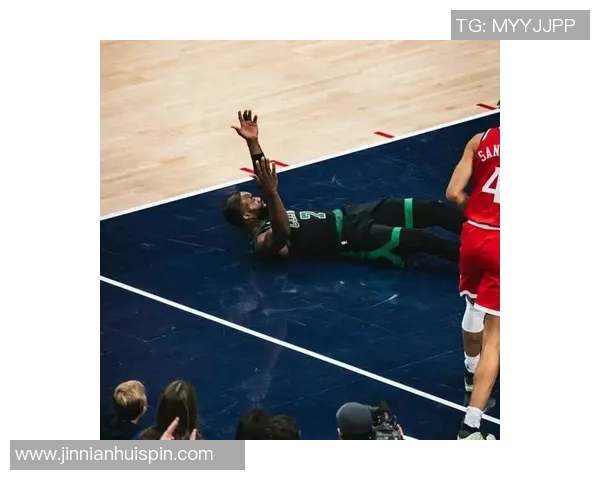 杰伦布朗狂砍42分展现超强火力次节独得18分助球队逆转局势